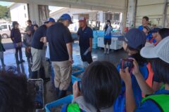 海と森のつながりを学ぶ3日間　『信州カツオ調査隊』　レポート⑦ 御前崎港で競り(せり)を見学　「真剣勝負みたいな感じ」「迫力すごかった」