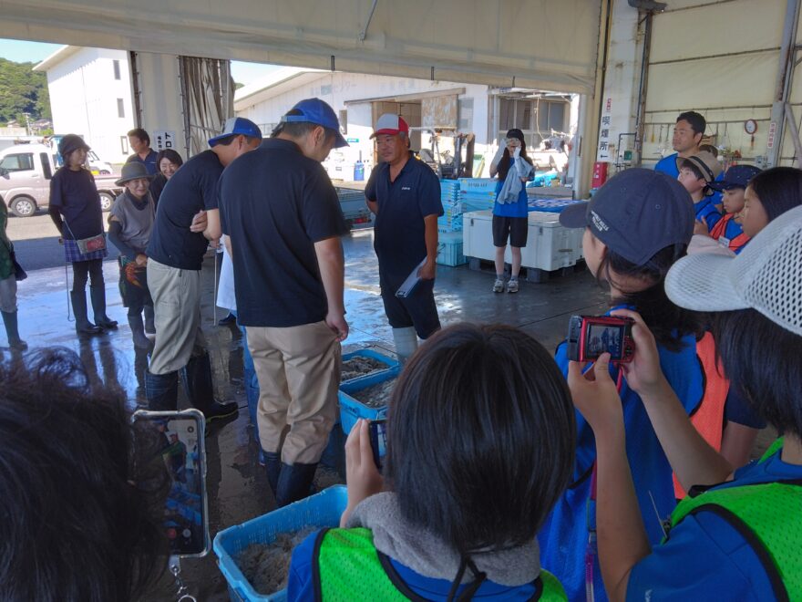 海と森のつながりを学ぶ3日間　『信州カツオ調査隊』　レポート⑦ 御前崎港で競り(せり)を見学　「真剣勝負みたいな感じ」「迫力すごかった」